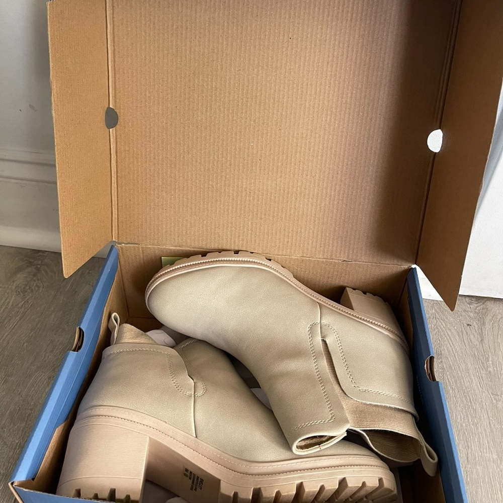 Jellypop - Women's Cream Ankle Boots - Size 8 - Picture 5 of 5